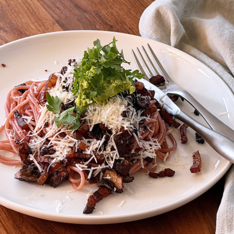 vinkokt-rod-pasta-med-karamelliserad-lok